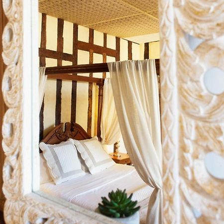 Bed and Breakfast Cafe De France Оза Экстерьер фото
