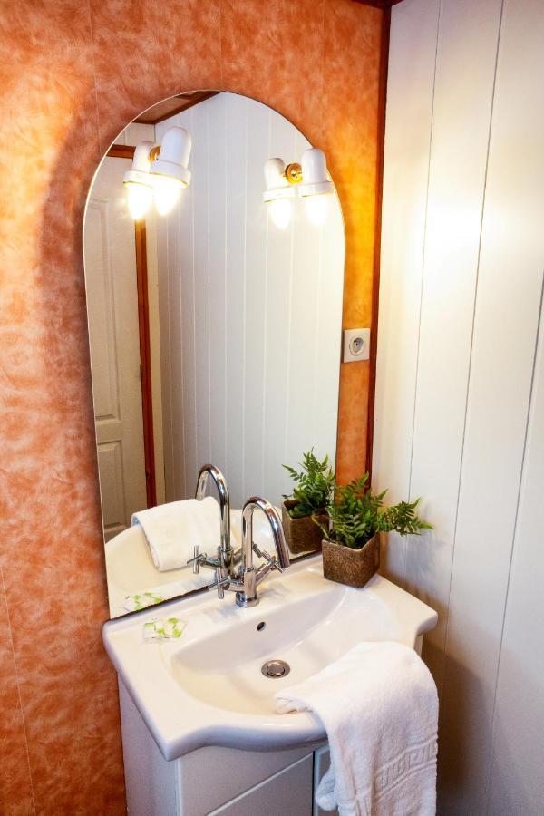 Bed and Breakfast Cafe De France Оза Экстерьер фото